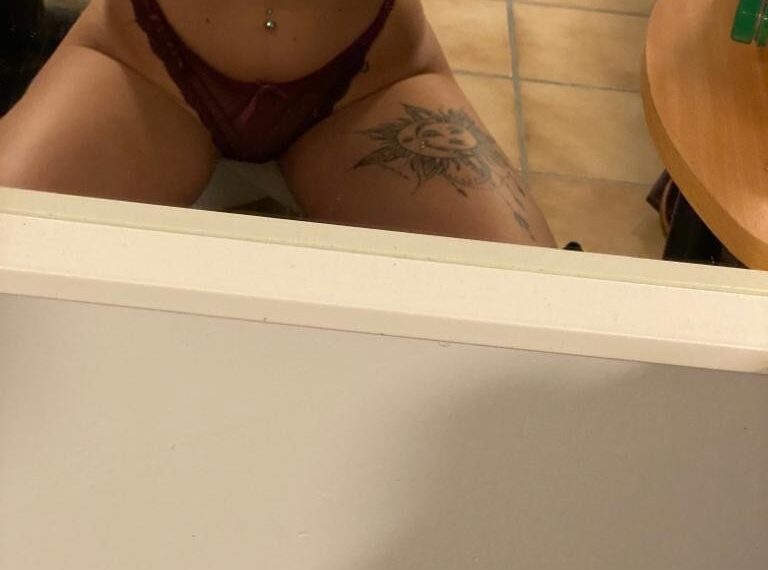 Hornybabe21